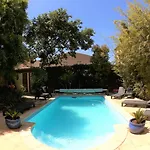 La Villa-carcassonne Couette-café *