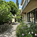 La Villa-carcassonne Couette-café